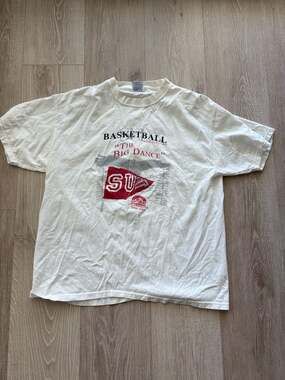 Suu 2000 vintage basketball tshirt